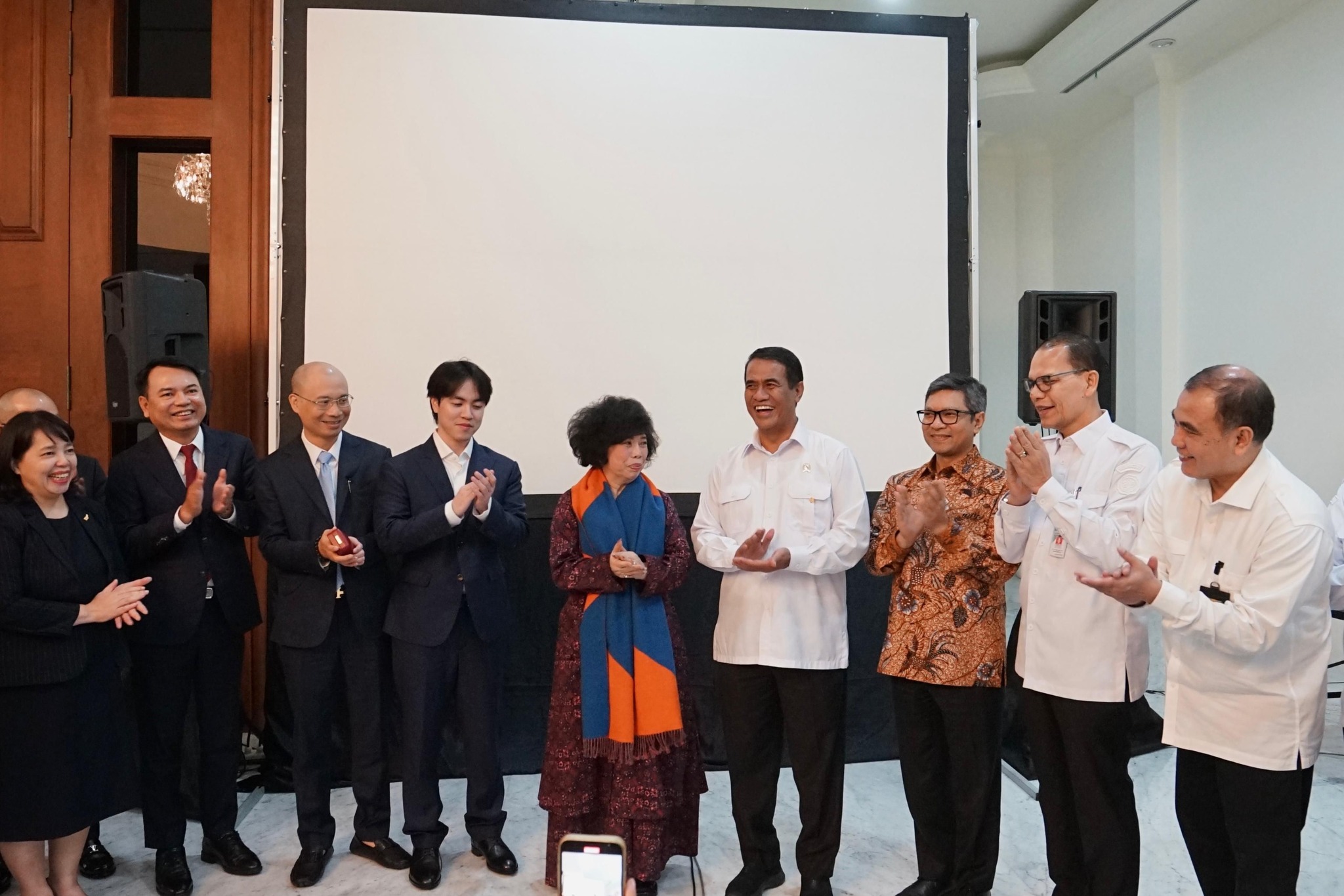 Mentan Amran Dorong Investasi Industri Susu, TH Group Vietnam Siap Bermitra