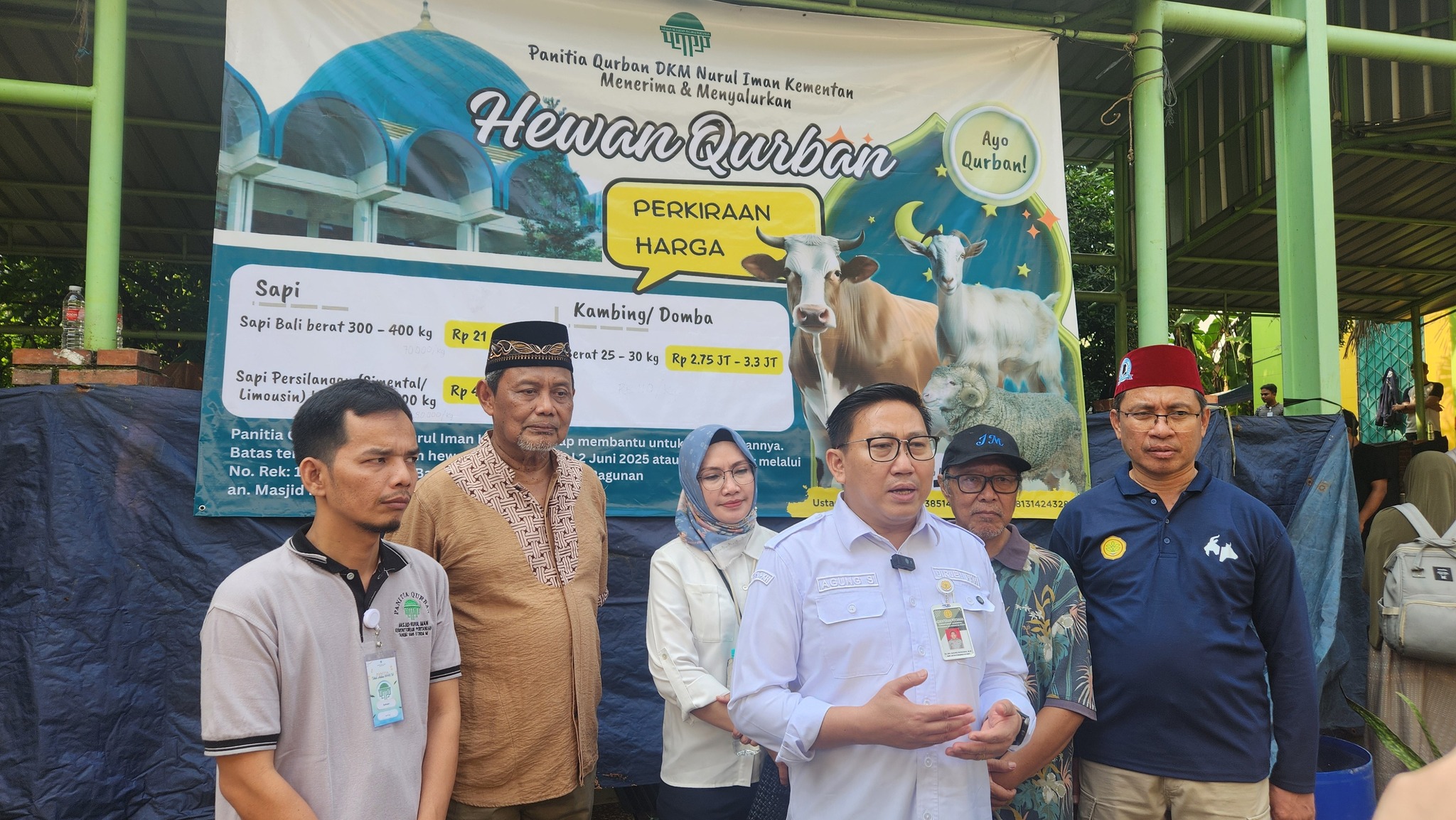 Kementan Laksanakan Penyembelihan Hewan Kurban Sesuai Standar Kesehatan dan Syariat di Masjid Nurul Iman