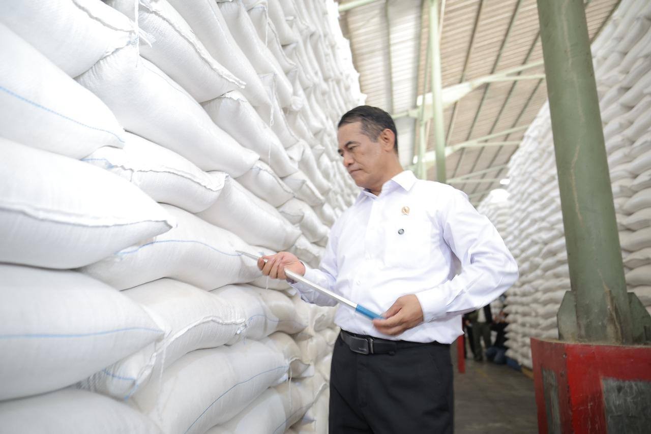 Mentan Amran: Stok Beras RI Capai 5.000.198 Ton, Cetak Sejarah