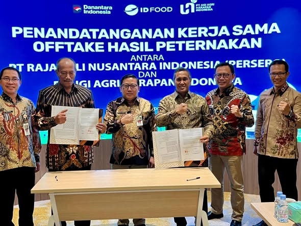 Tekankan MoU BUMN-Swasta Bukan Sekadar Kesepakatan, Kementan Kawal Realisasi Hilirisasi Ayam di Sulsel