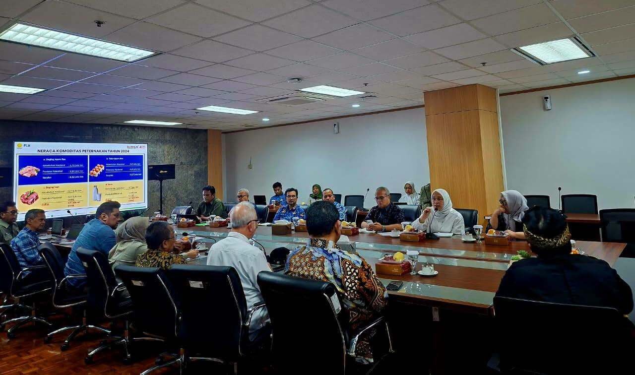 Kementan dan Kemenhut Perkuat Kolaborasi Sediakan Lahan untuk Percepat Pengembangan Sapi Perah Nasional
