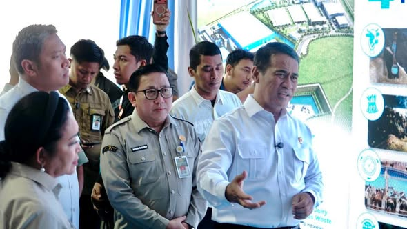 Mentan Amran Pacu Swasembada Susu melalui Investasi Peternakan Modern Terbesar di Indonesia